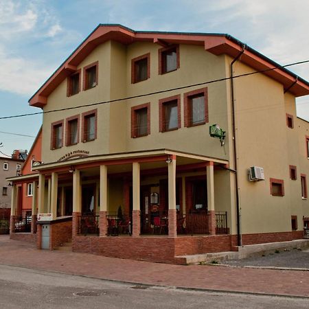 Penzion Kozak B&B Sebedražie Buitenkant foto