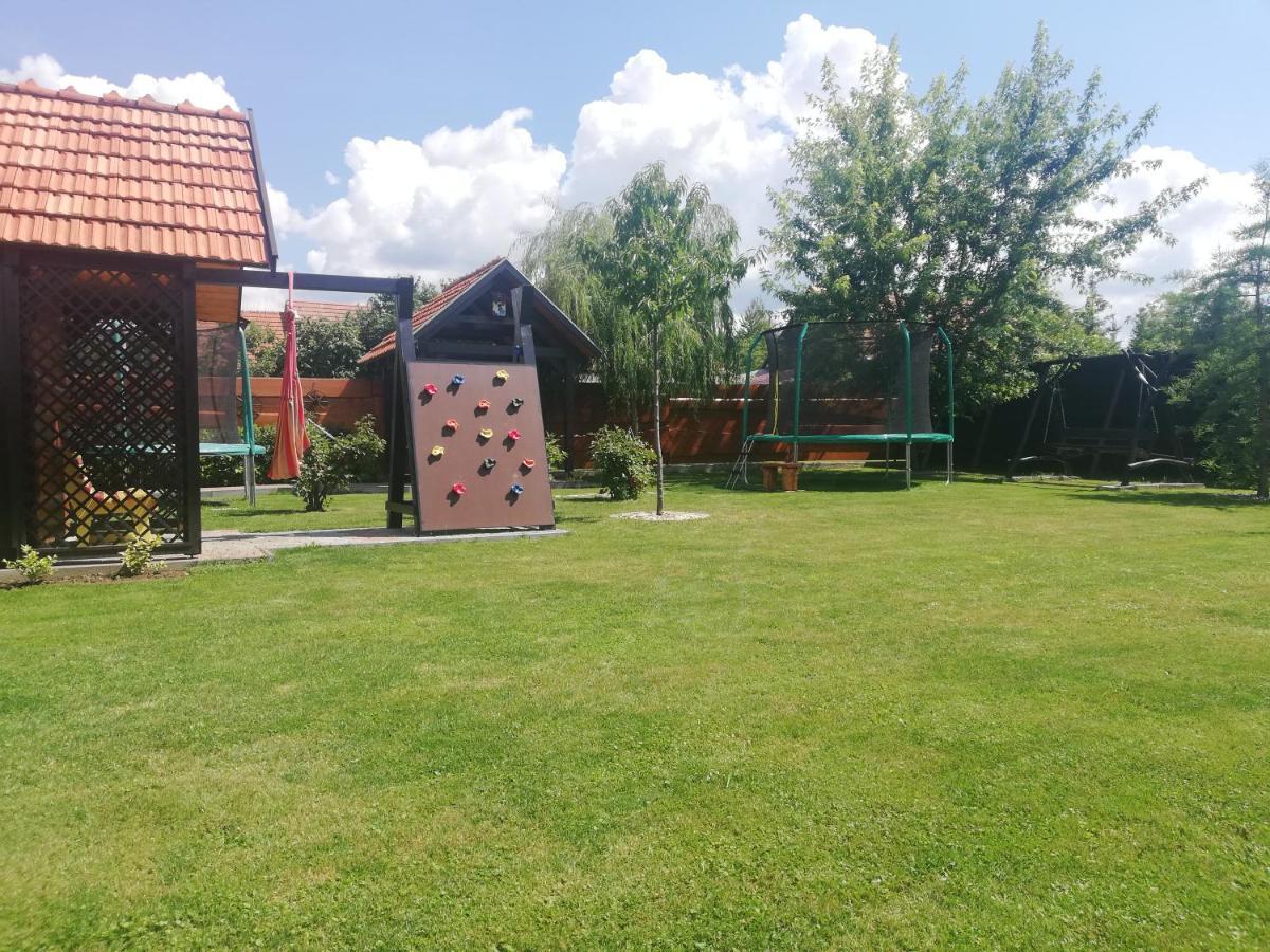 Penzion Kozak B&B Sebedražie Buitenkant foto