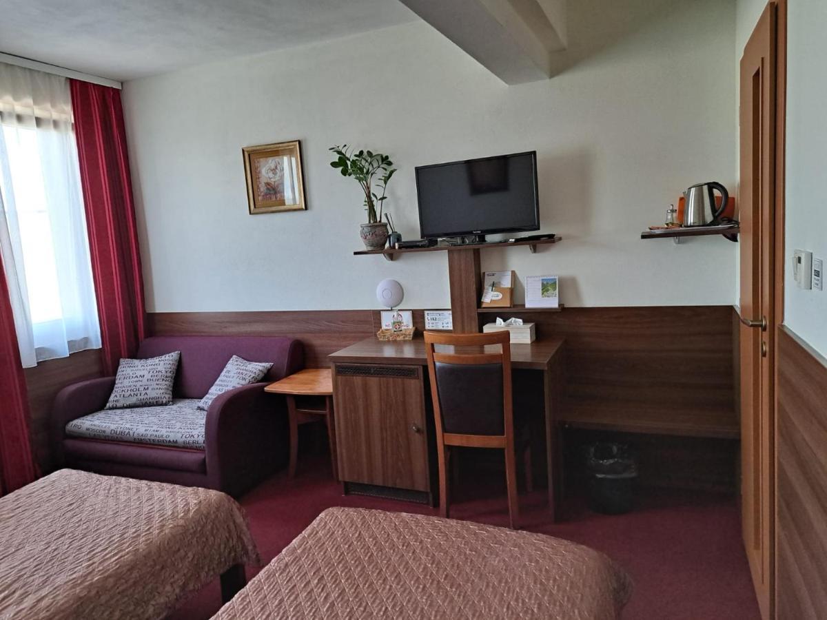 Penzion Kozak B&B Sebedražie Buitenkant foto